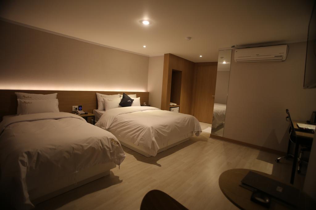 Vatica Hotel Dongdaemun Сеул Стая снимка
