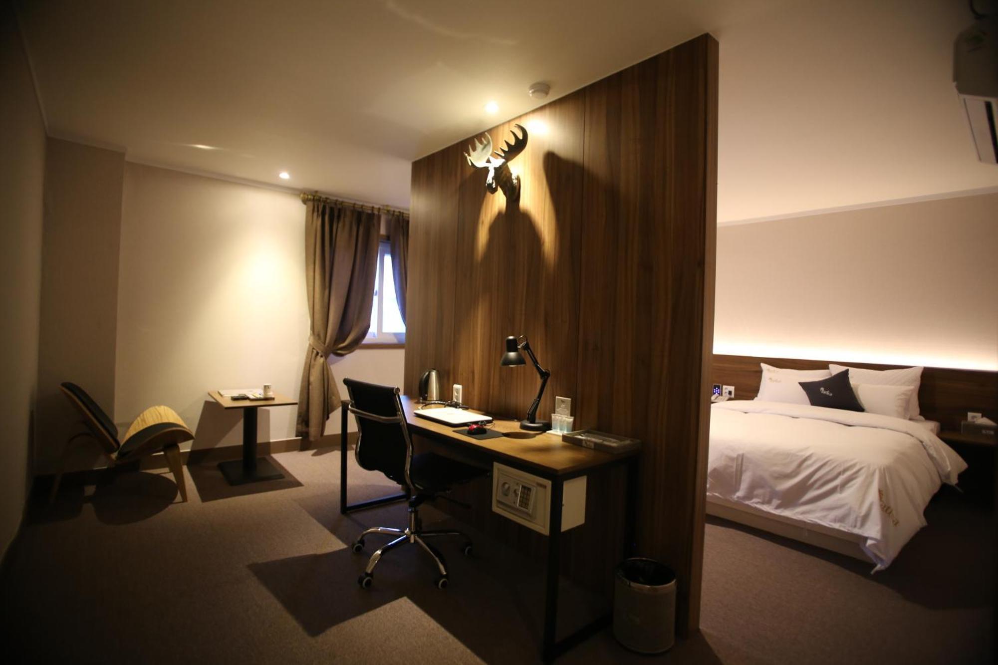 Vatica Hotel Dongdaemun Сеул Стая снимка